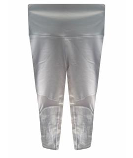 ALO YOGA Спортивные брюки и шорты