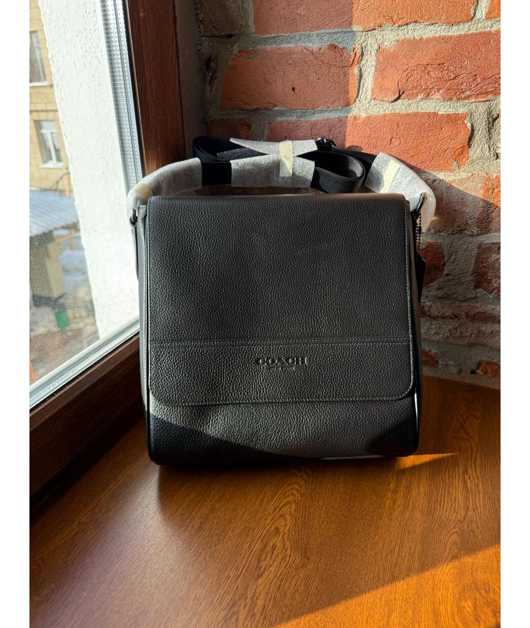 COACH Черная кожаная сумка на плечо, фото 2