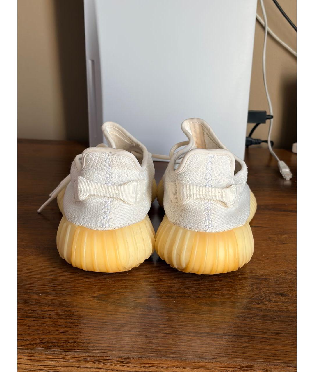 ADIDAS YEEZY Белые текстильные низкие кроссовки / кеды, фото 4