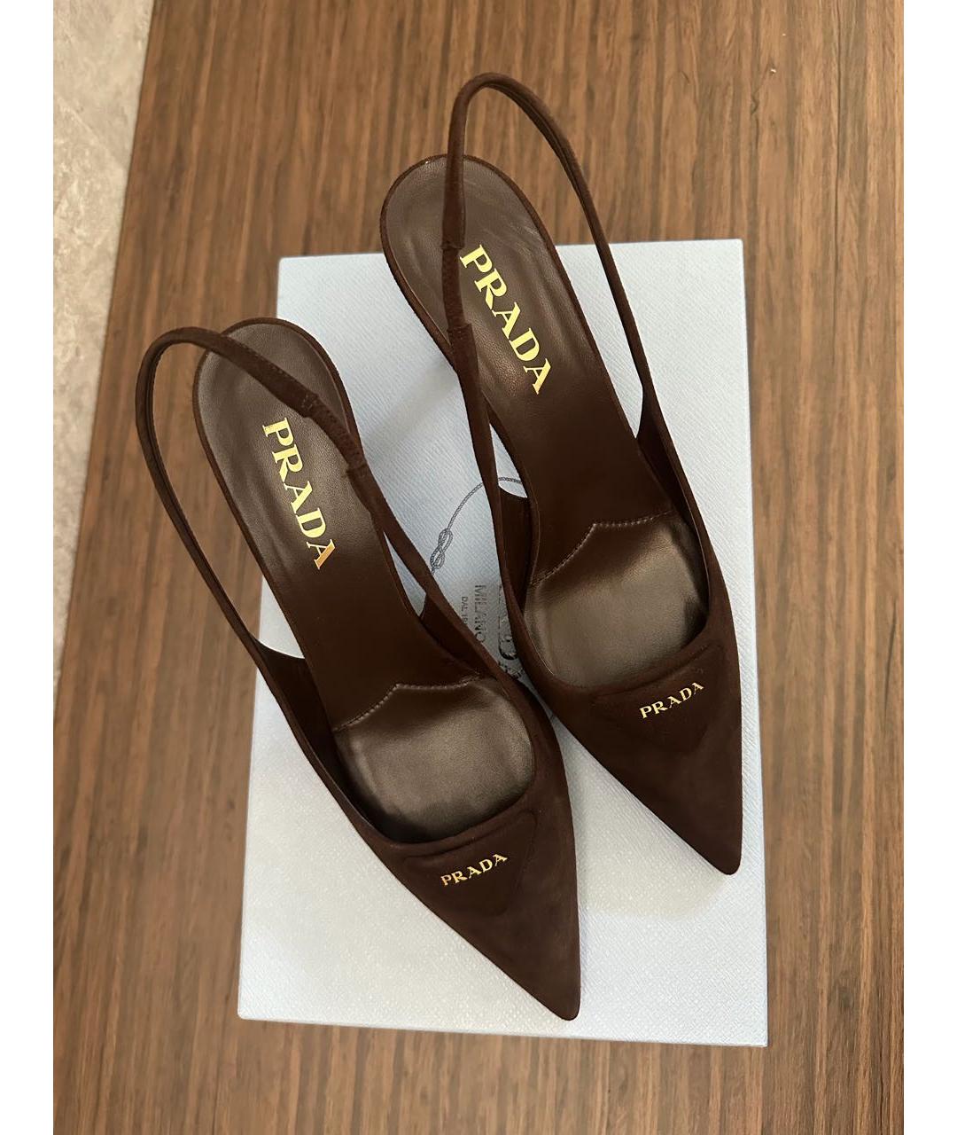 PRADA Коричневые замшевые лодочки на низком каблуке, фото 3