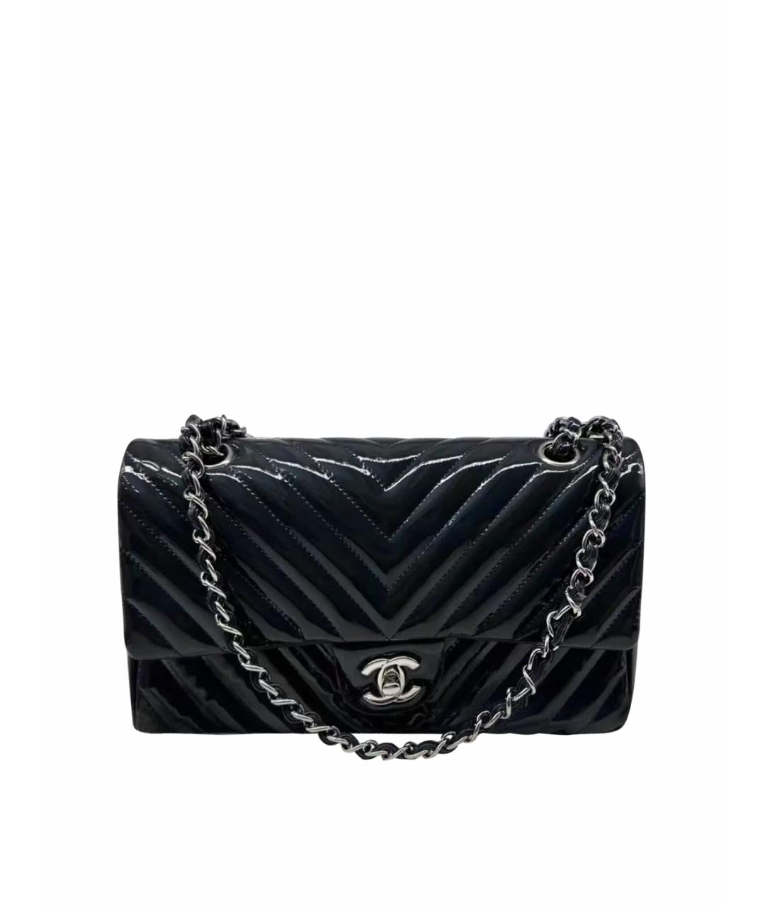 CHANEL Черная сумка через плечо из лакированной кожи, фото 1