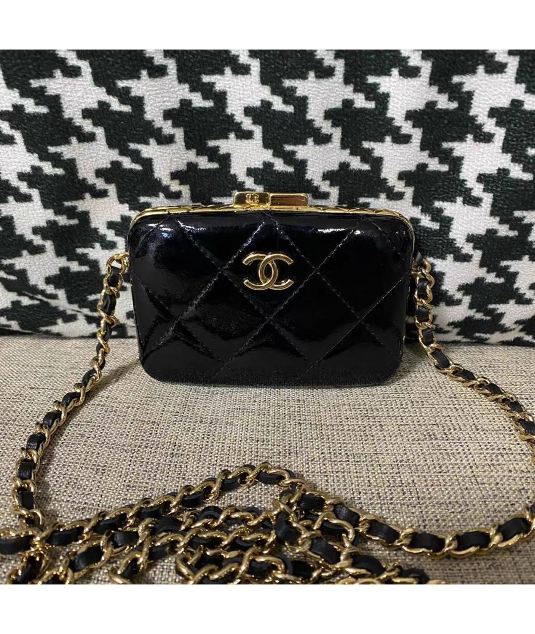 CHANEL Черная сумка через плечо из лакированной кожи, фото 9