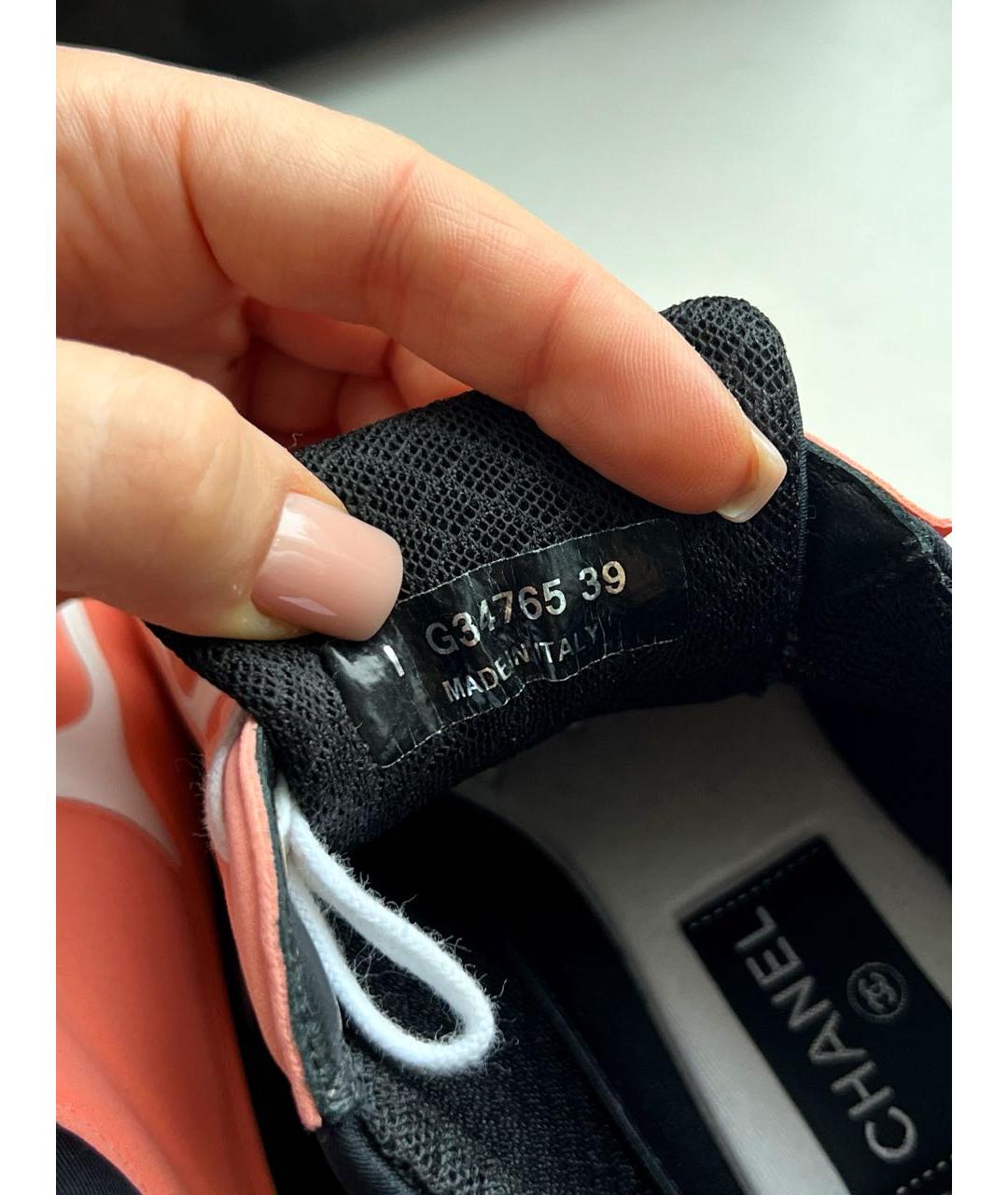 CHANEL Коралловые текстильные кроссовки, фото 8