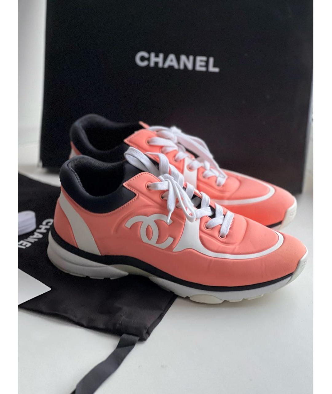 CHANEL Коралловые текстильные кроссовки, фото 9