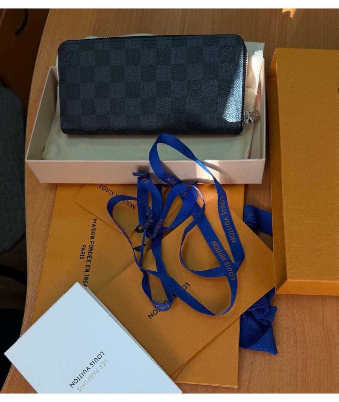 LOUIS VUITTON Темно-синий кожаный кошелек, фото 7