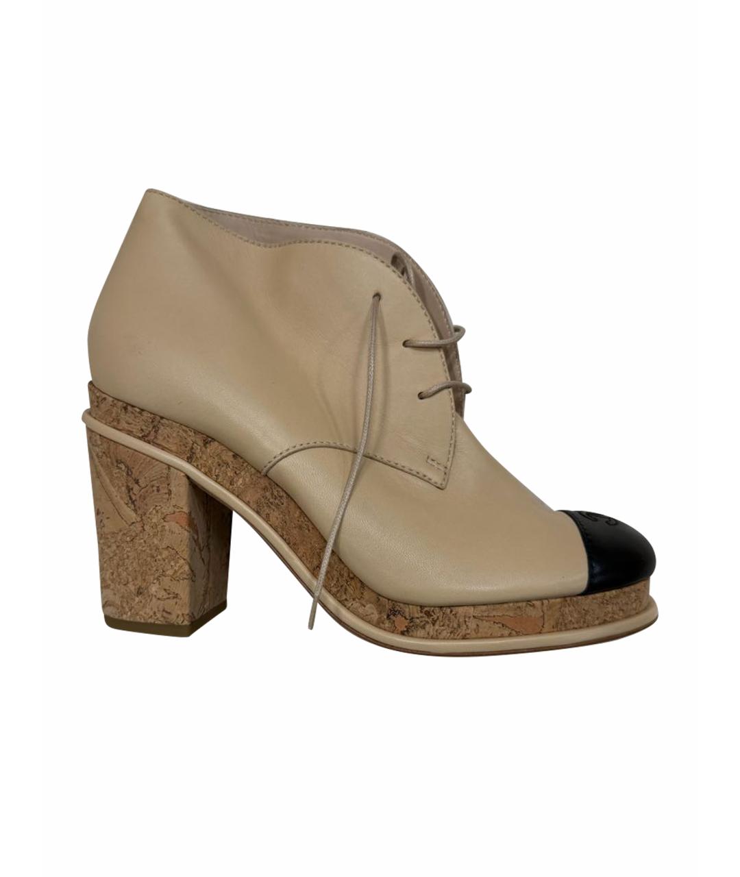 CHANEL Бежевые кожаные ботильоны, фото 1