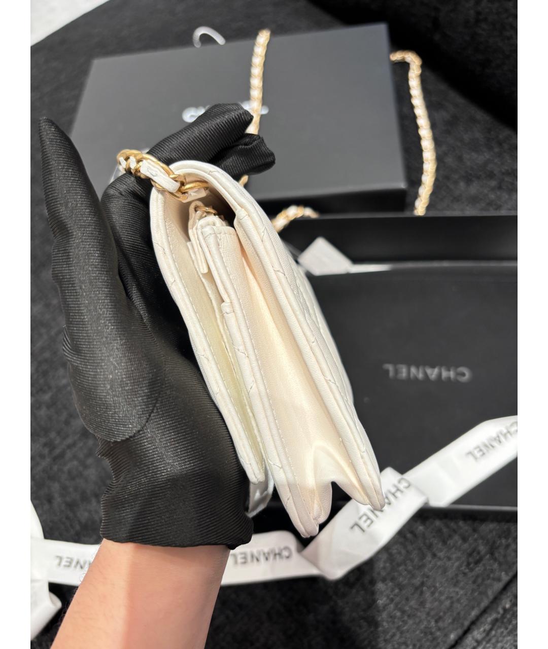 CHANEL Белая кожаная сумка через плечо, фото 6