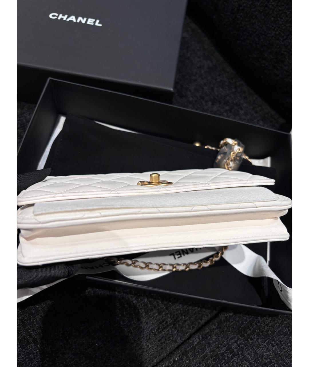 CHANEL Белая кожаная сумка через плечо, фото 3