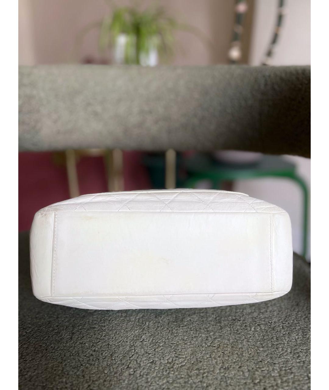 CHANEL Белая кожаная сумка через плечо, фото 4