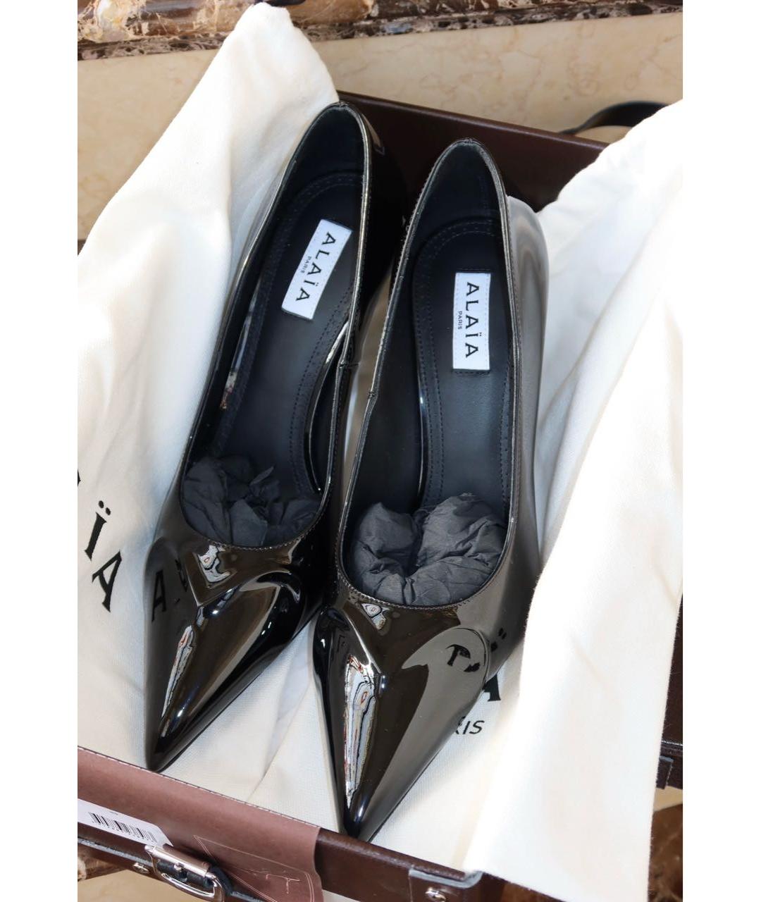 ALAIA Черные туфли из лакированной кожи, фото 5