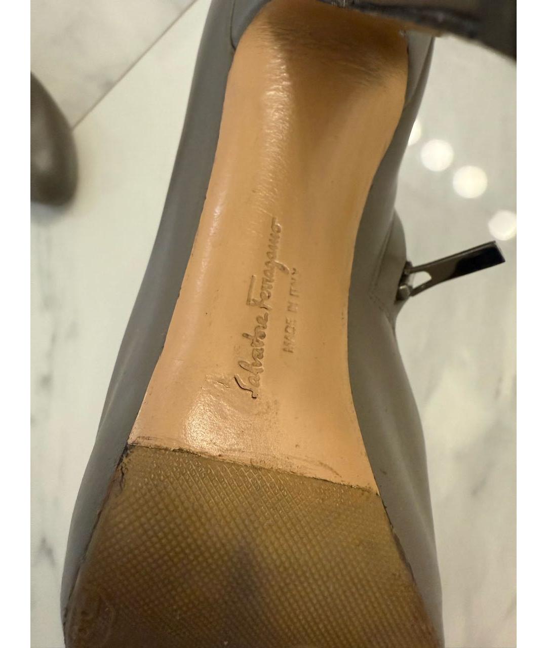 FERRAGAMO Серые кожаные ботильоны, фото 5