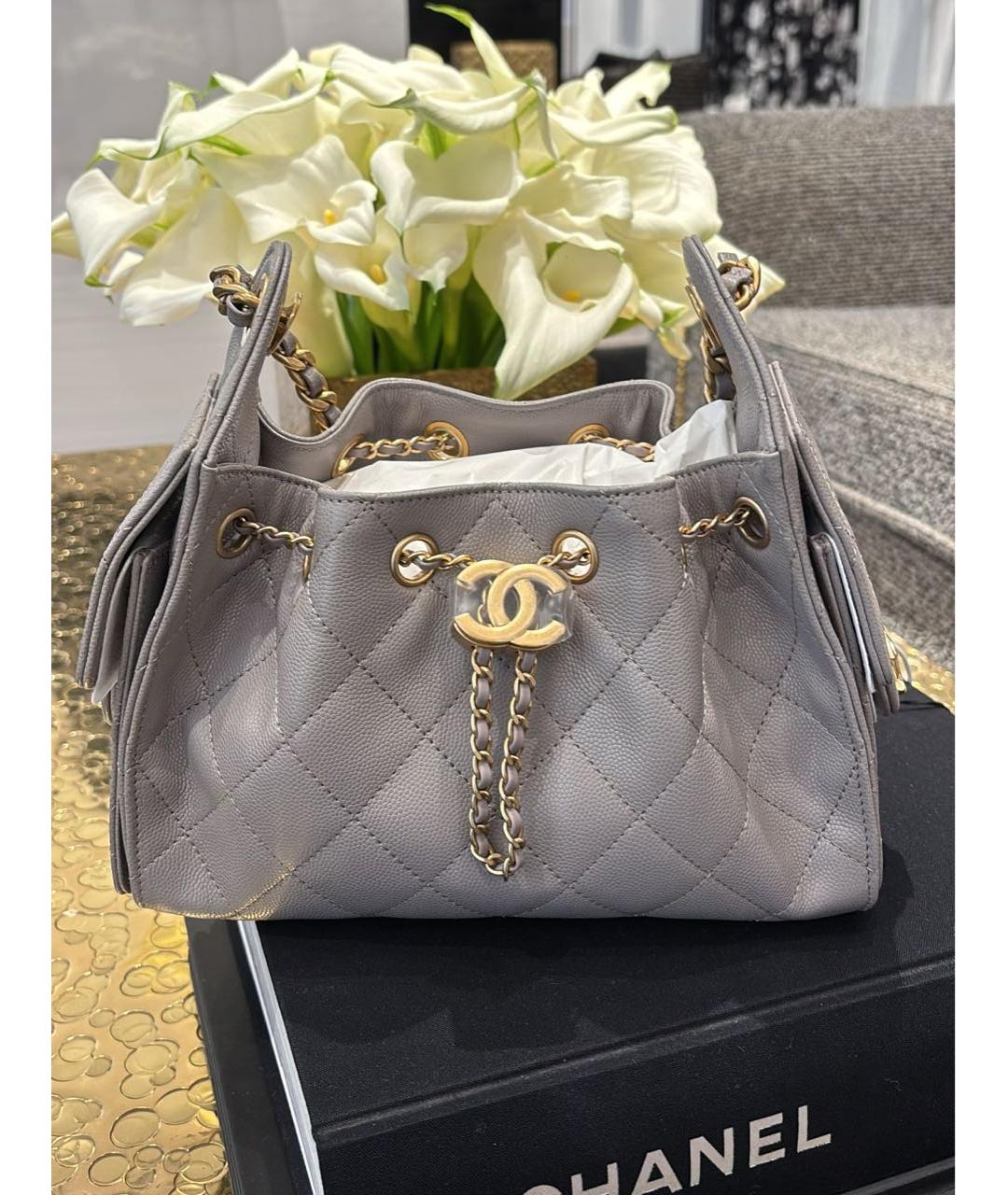 CHANEL Серая кожаная сумка тоут, фото 2