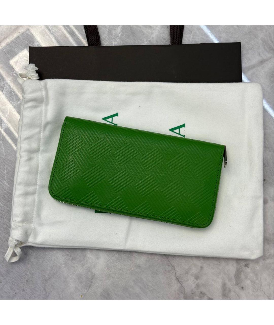 BOTTEGA VENETA Зеленый кожаный кошелек, фото 2