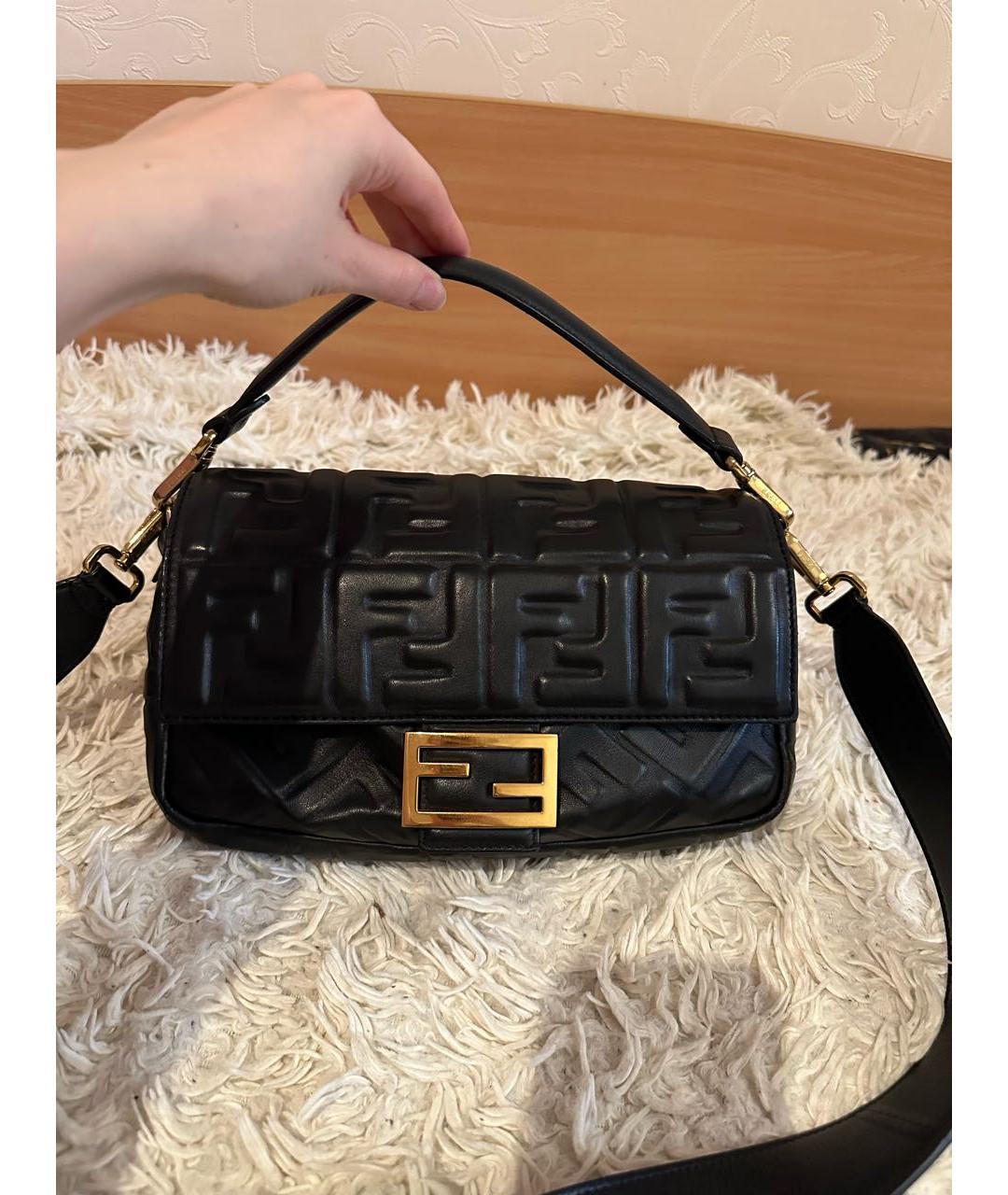 FENDI Черная кожаная сумка через плечо, фото 9