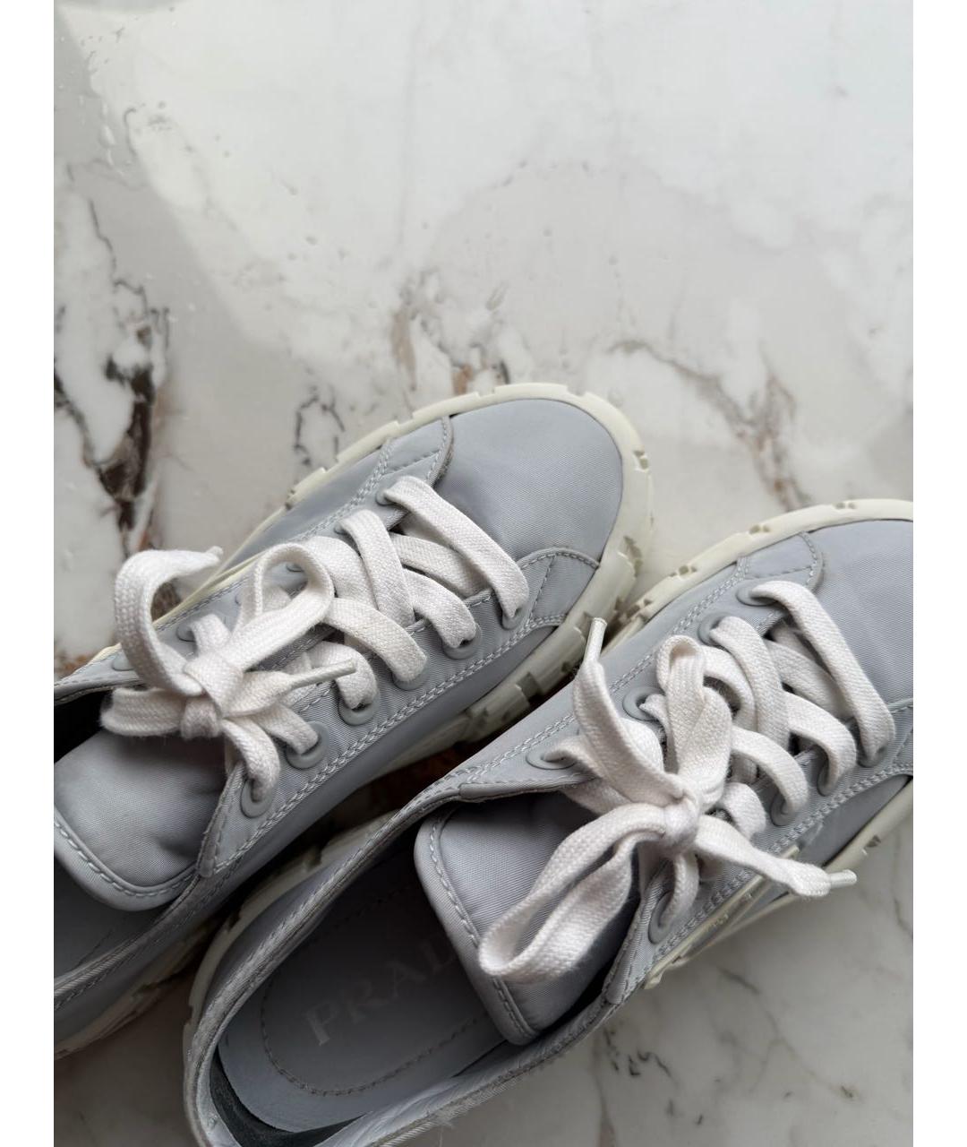 PRADA Голубые текстильные кеды, фото 3