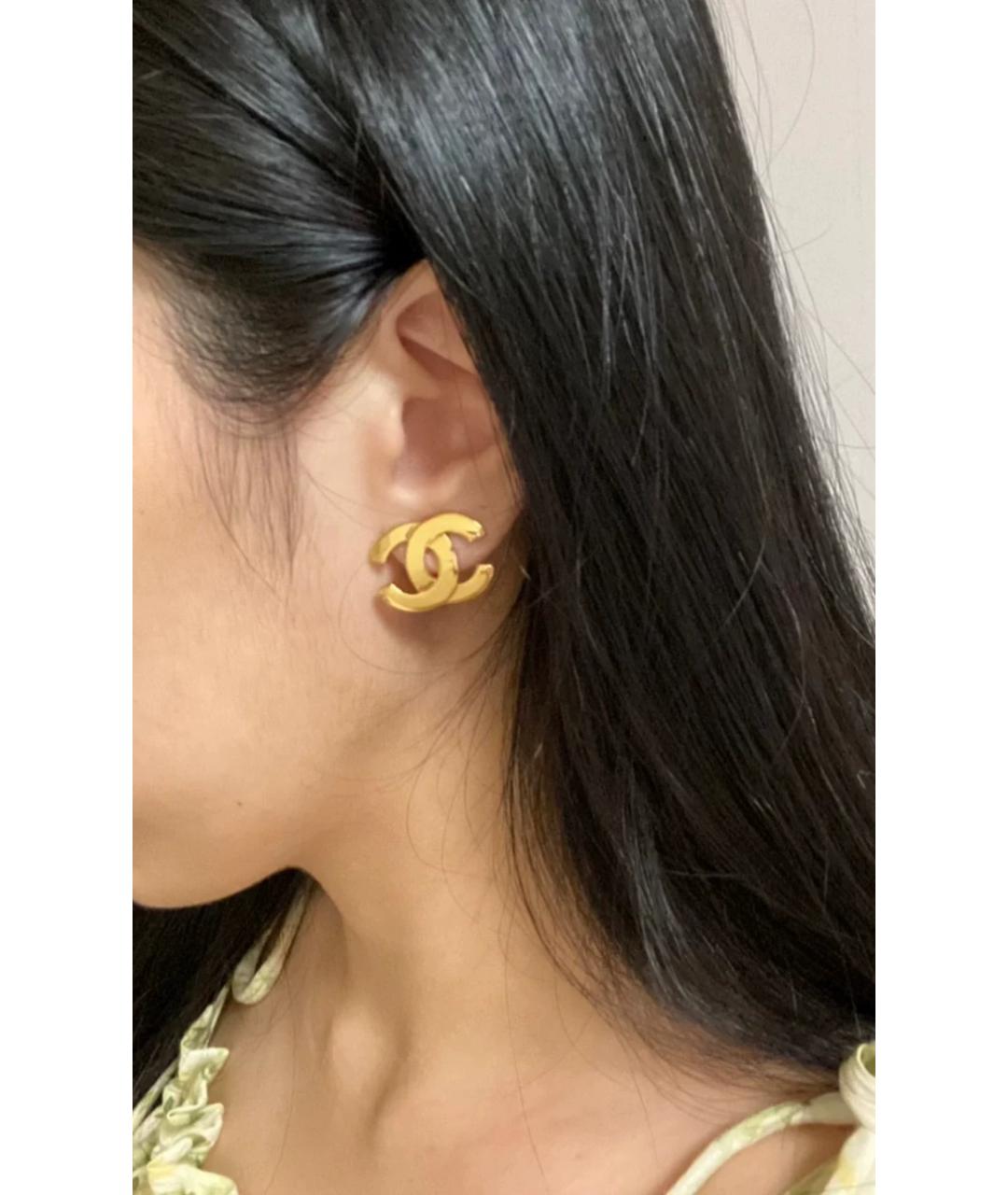 CHANEL Золотые металлические клипсы, фото 4