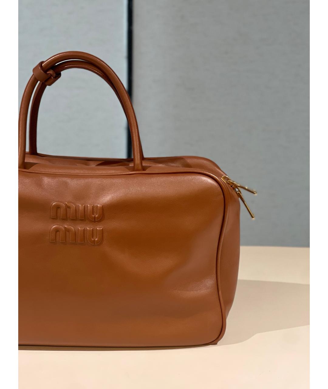 MIU MIU Коричневая кожаная сумка через плечо, фото 4