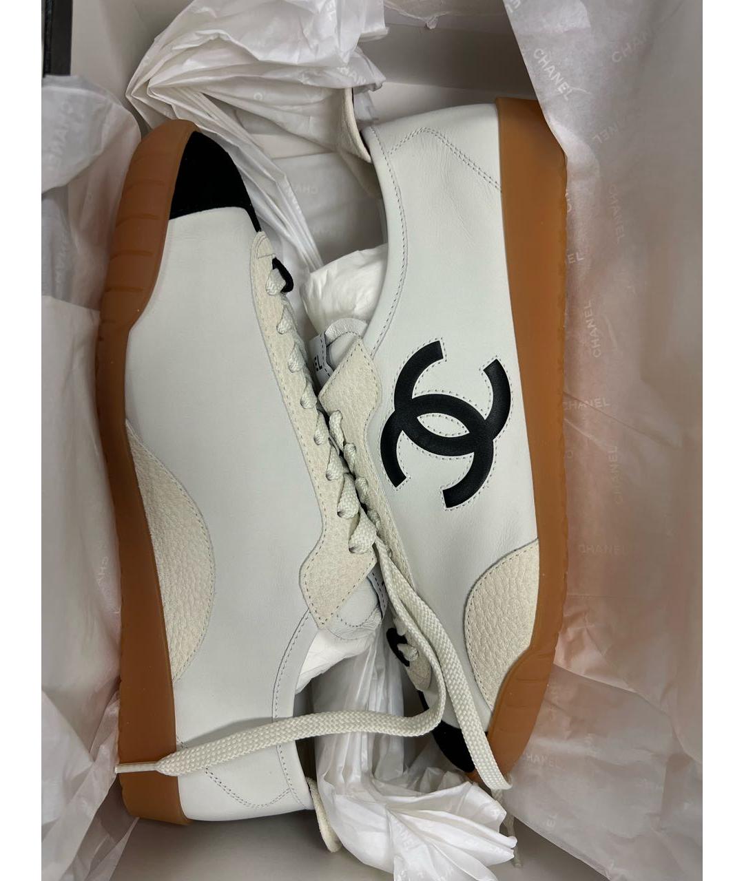 CHANEL Белые кожаные кеды, фото 4
