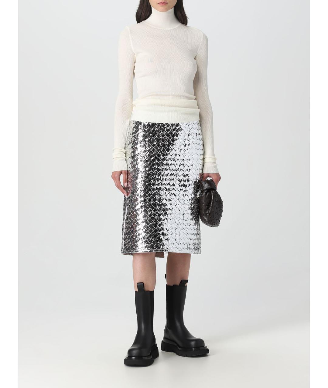 BOTTEGA VENETA Серебряная кожаная юбка миди, фото 3