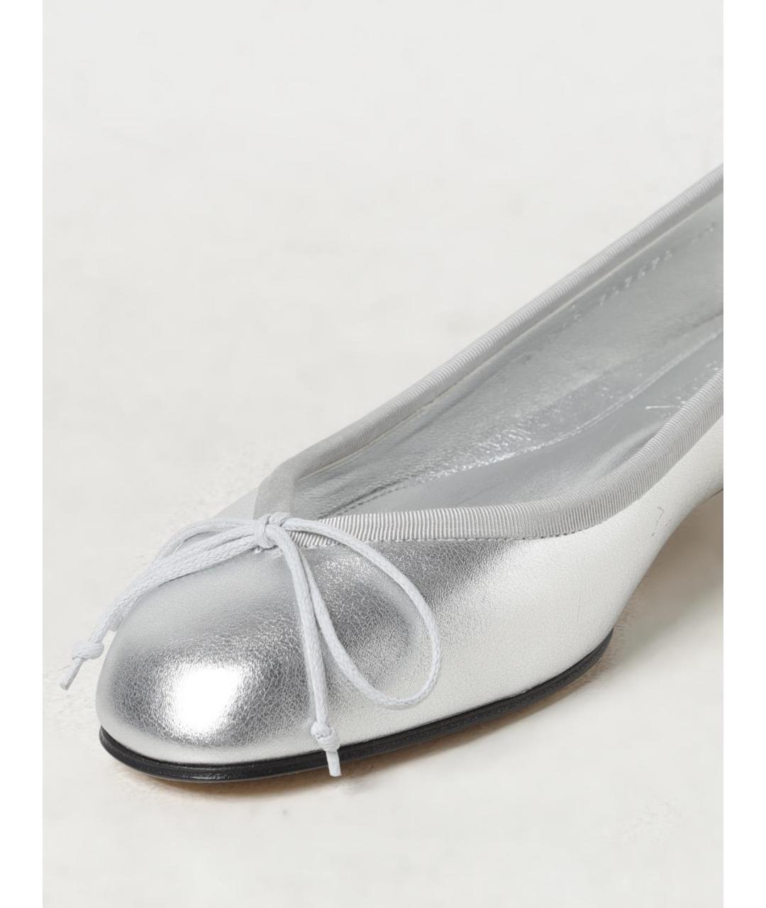 ALEXANDER MCQUEEN Серебряные кожаные балетки, фото 4