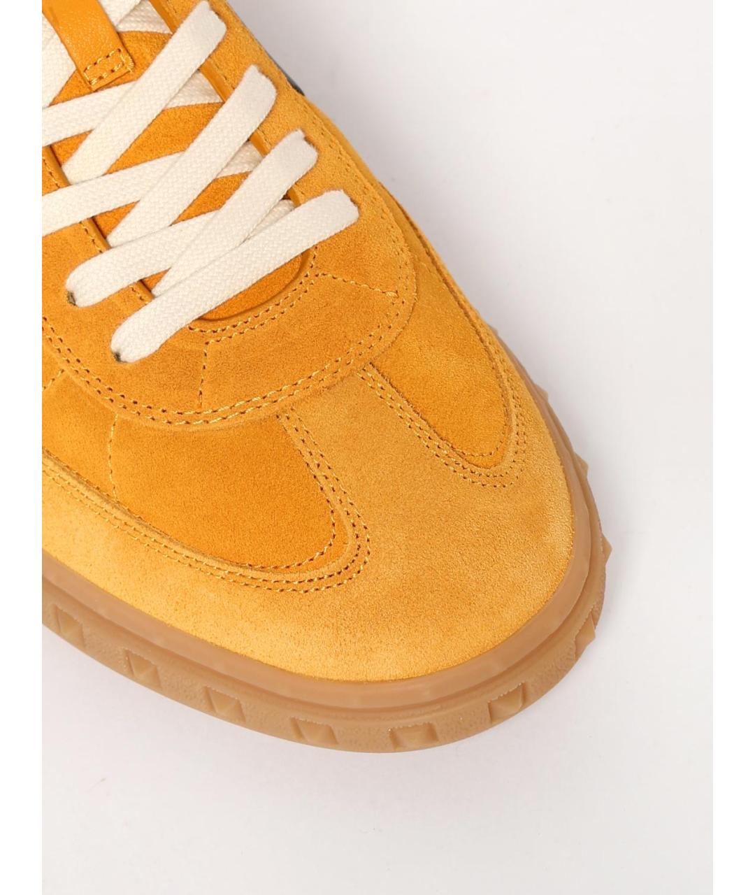 VALENTINO Желтые замшевые низкие кроссовки / кеды, фото 4