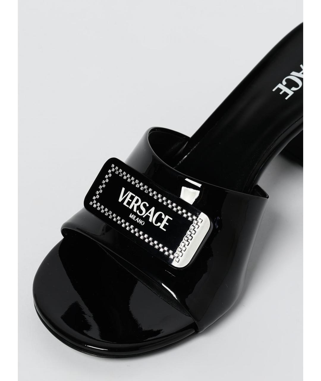 VERSACE Черные мюли из лакированной кожи, фото 4