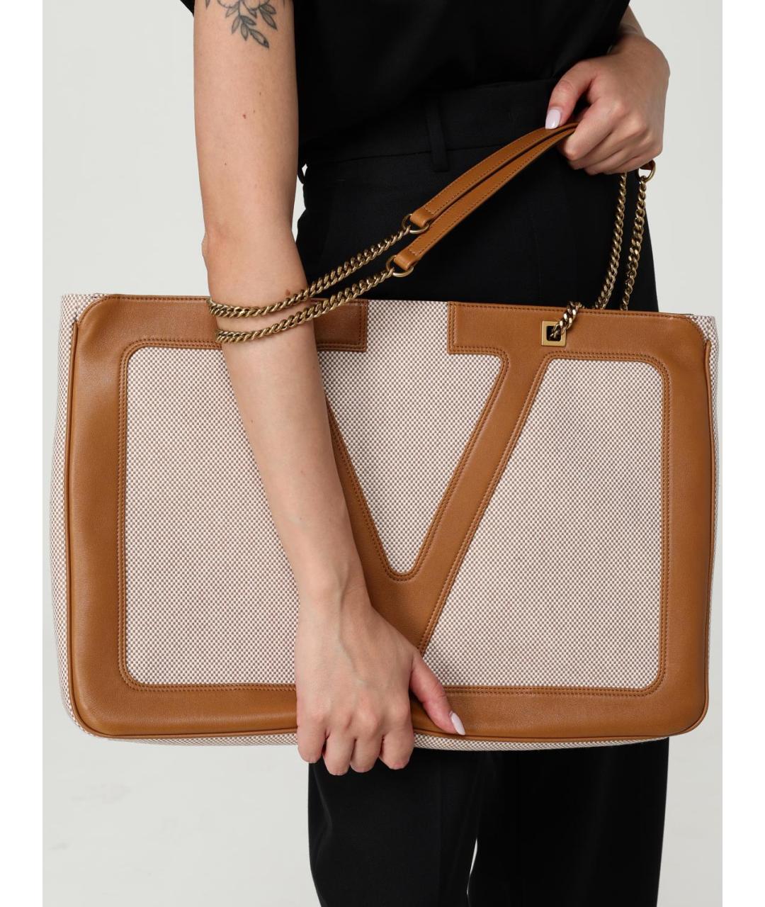 VALENTINO Бежевая сумка тоут, фото 2
