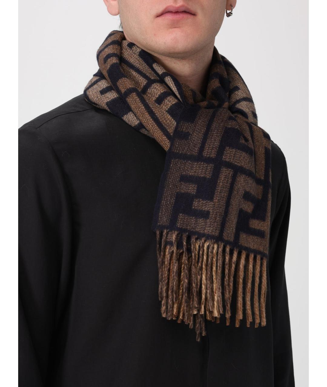 FENDI Коричневый шерстяной шарф, фото 4