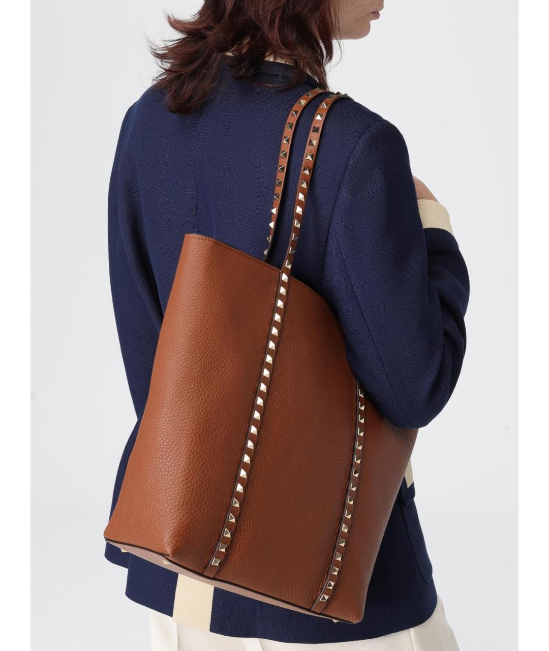 VALENTINO Коричневая кожаная сумка тоут, фото 2