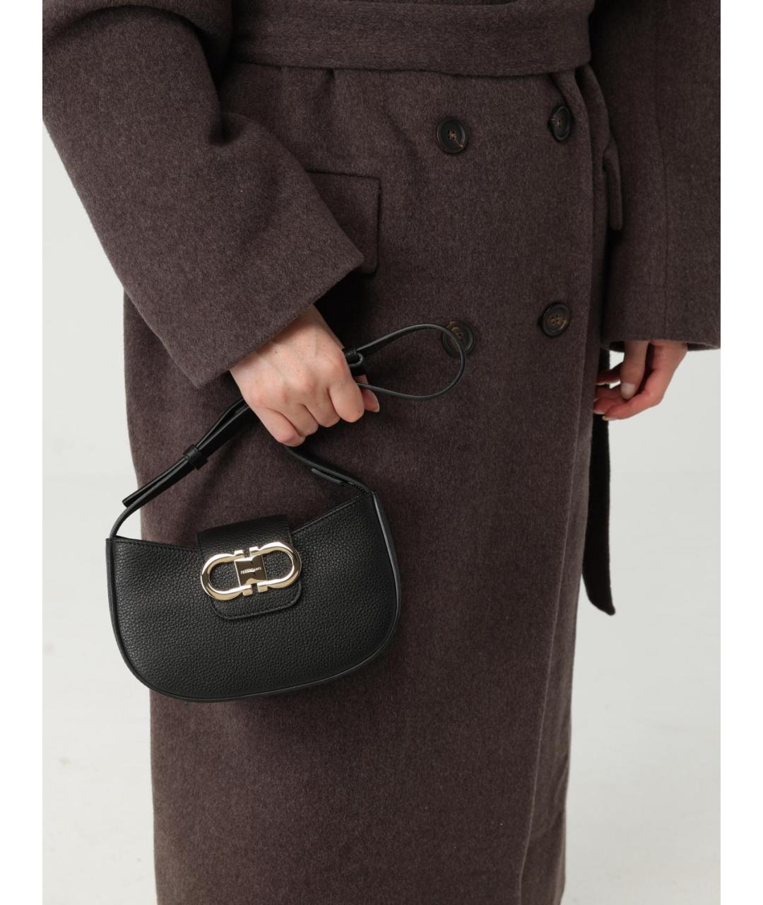 FERRAGAMO Черная кожаная сумка через плечо, фото 2