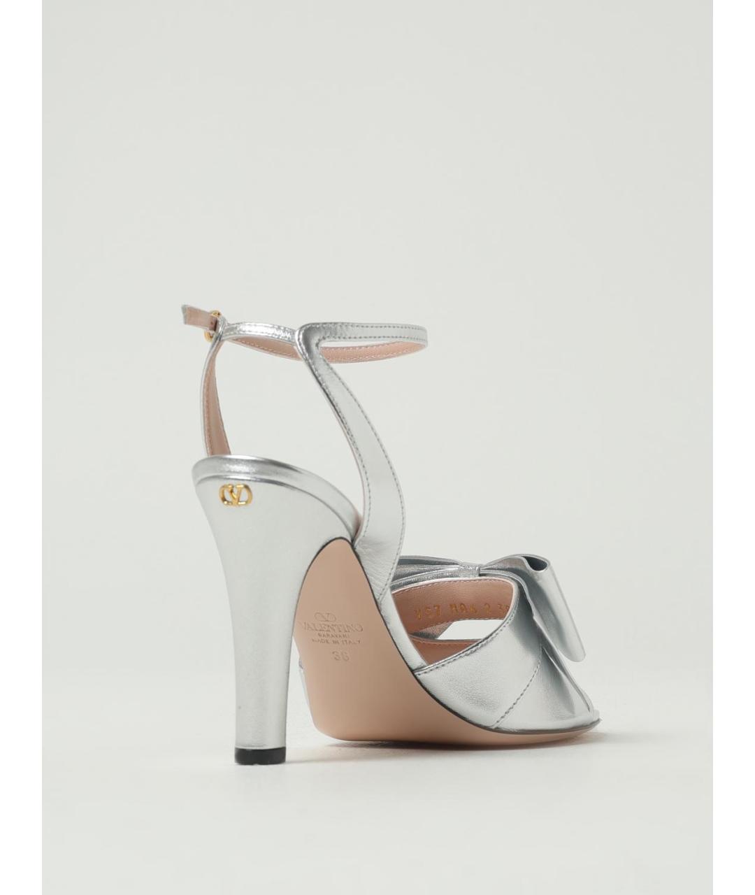 VALENTINO Серебряные кожаные босоножки, фото 3