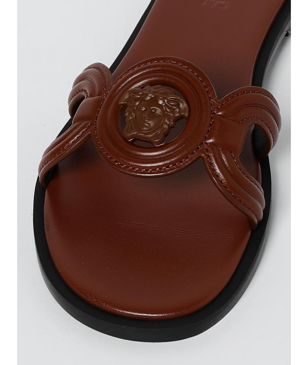 VERSACE Коричневые кожаные шлепанцы, фото 4