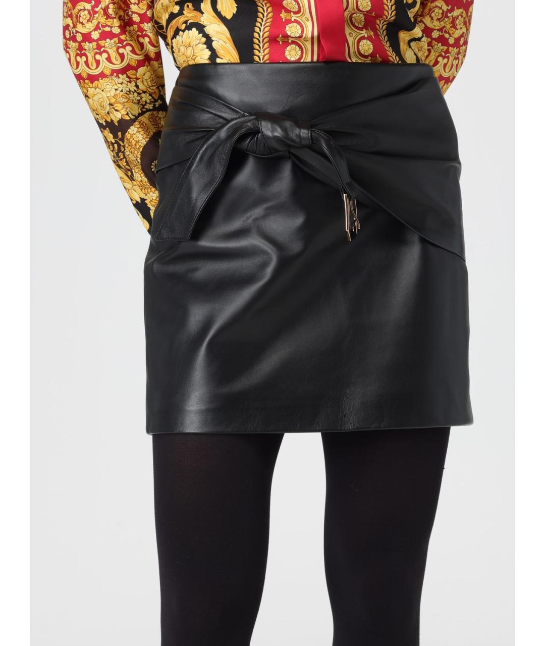 VERSACE Черная кожаная юбка мини, фото 5