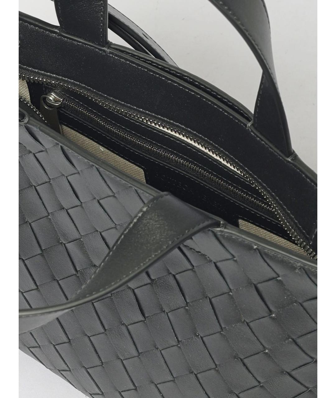 BOTTEGA VENETA Черная кожаная сумка на плечо, фото 5