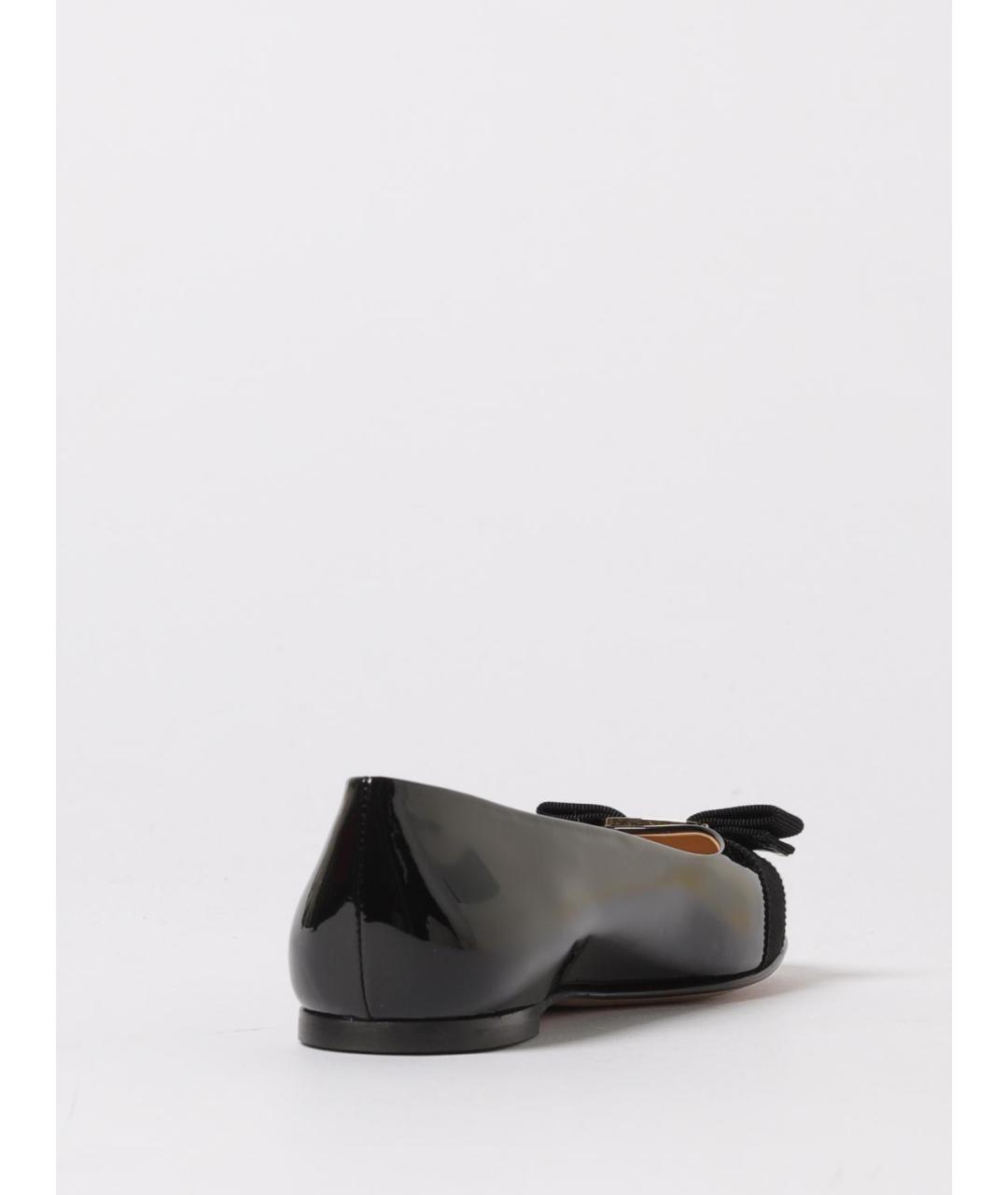 FERRAGAMO Черные кожаные балетки, фото 3