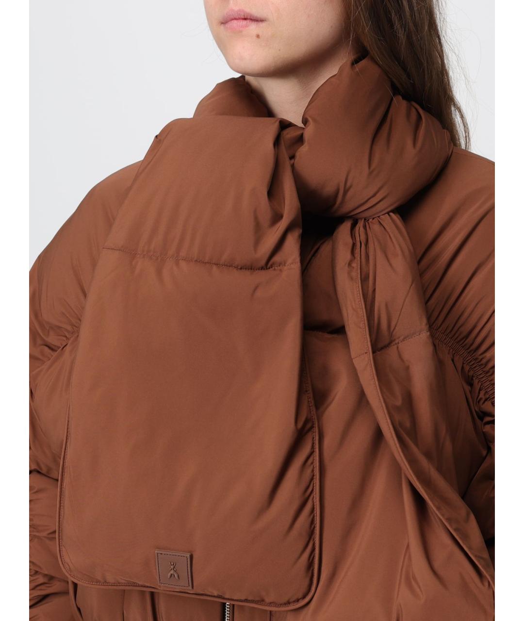 PATRIZIA PEPE Коричневый полиэстеровый пуховик, фото 4