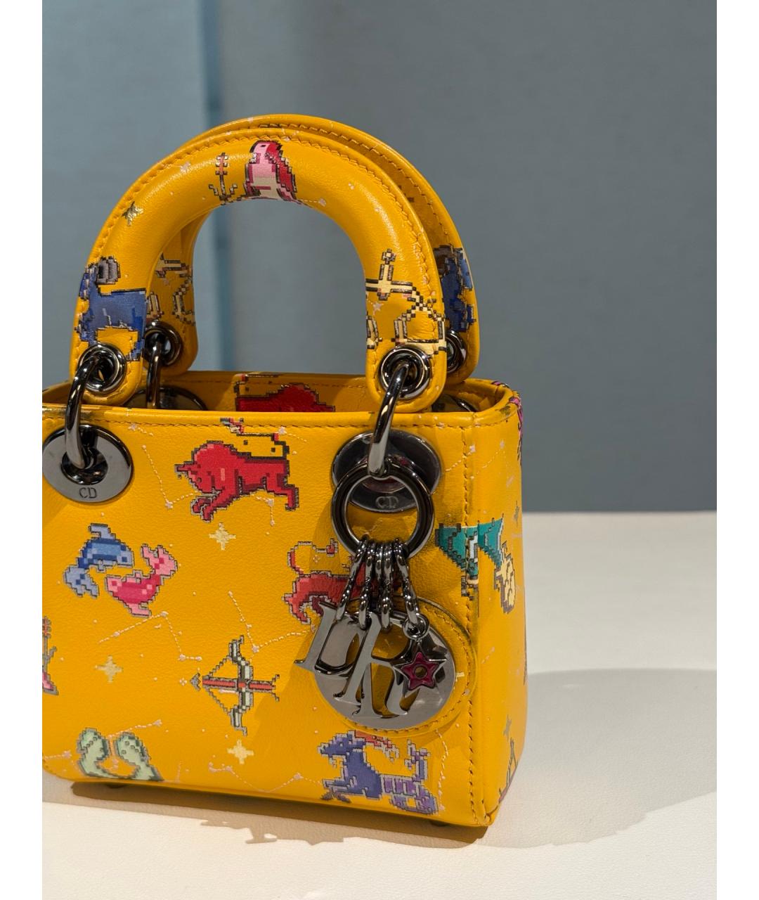 CHRISTIAN DIOR Желтая кожаная сумка с короткими ручками, фото 5