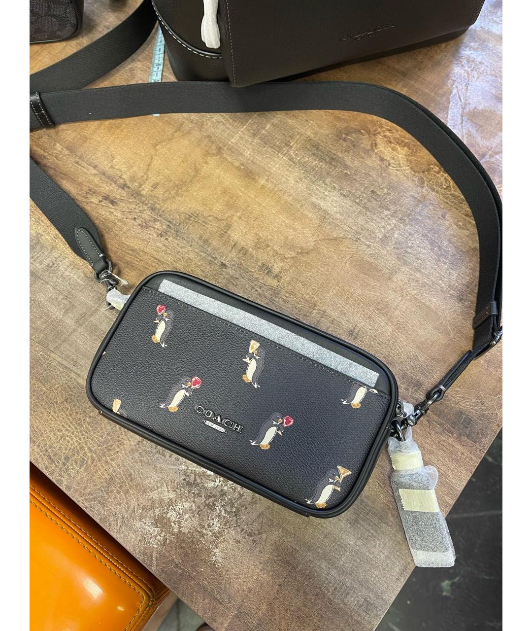 COACH Черная кожаная сумка на плечо, фото 3