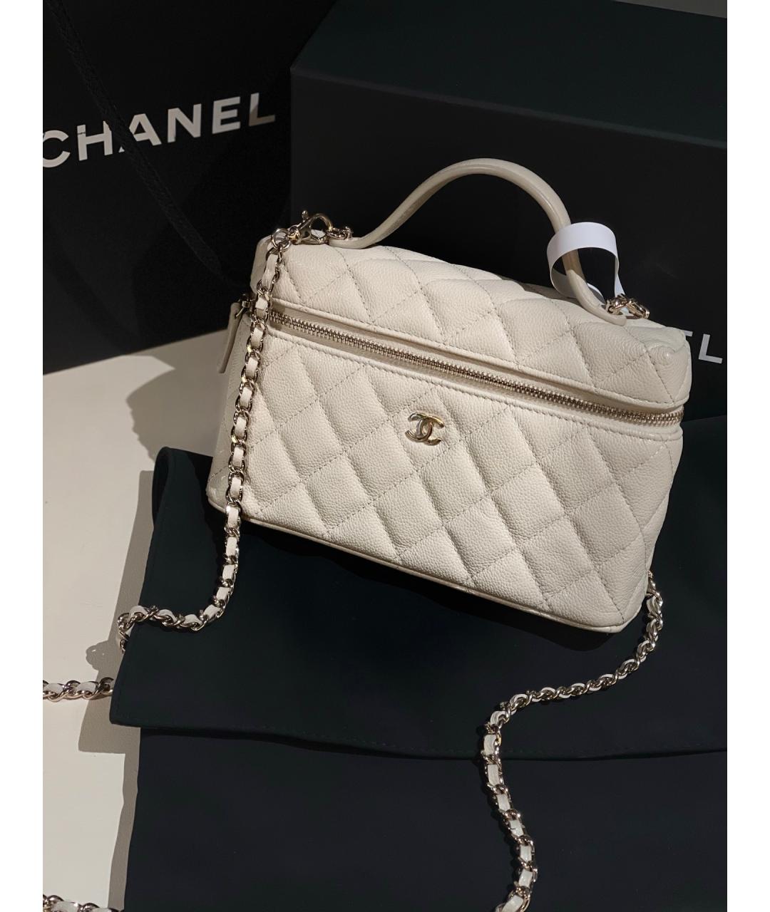 CHANEL Белая кожаная сумка через плечо, фото 2