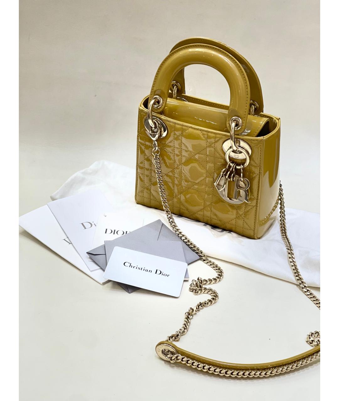 CHRISTIAN DIOR Желтая сумка через плечо из лакированной кожи, фото 2