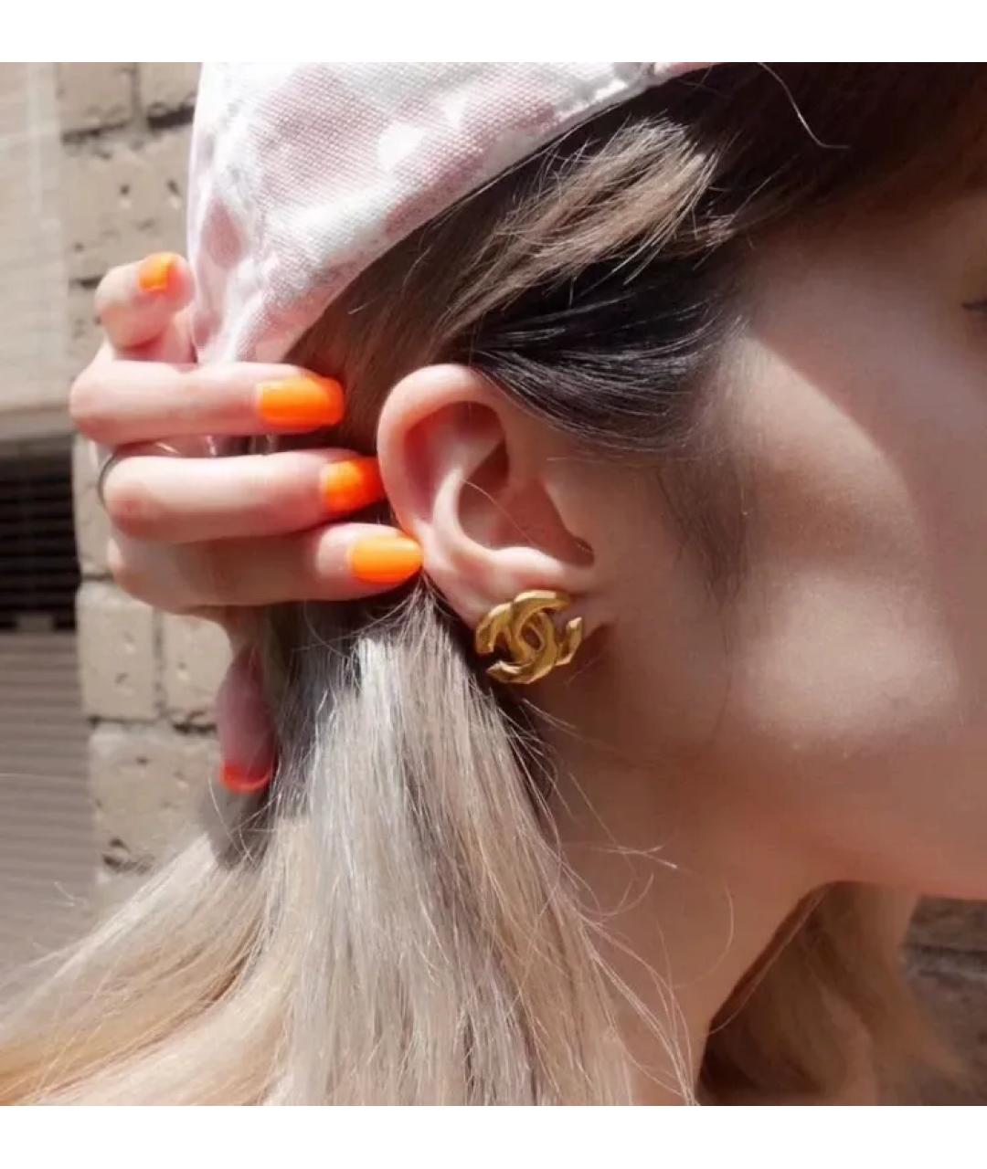 CHANEL Золотые металлические серьги, фото 3