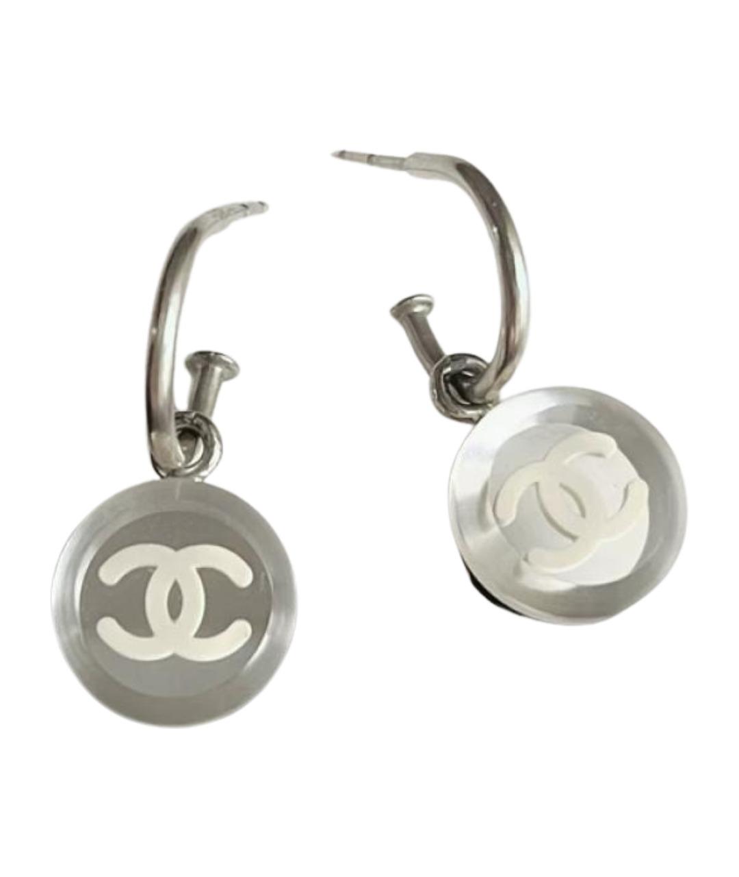 CHANEL Белые пластиковые серьги, фото 1