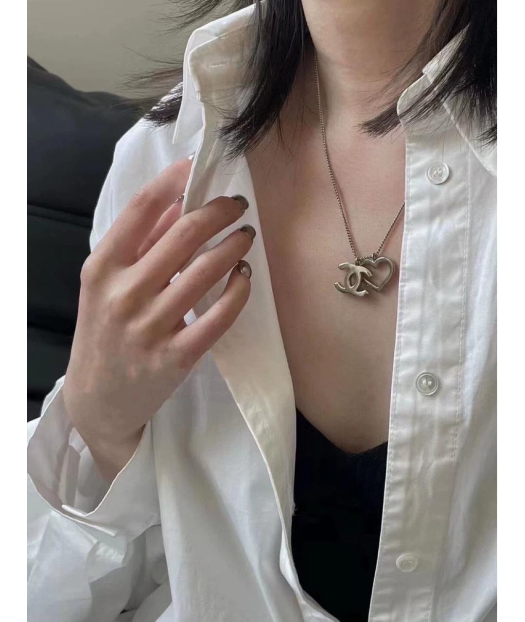 CHANEL Серебряная металлическая подвеска, фото 3