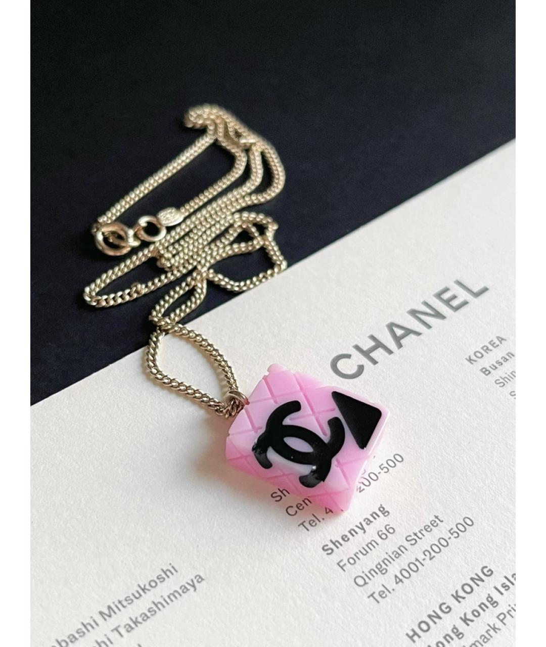 CHANEL Розовая пластиковая подвеска, фото 2