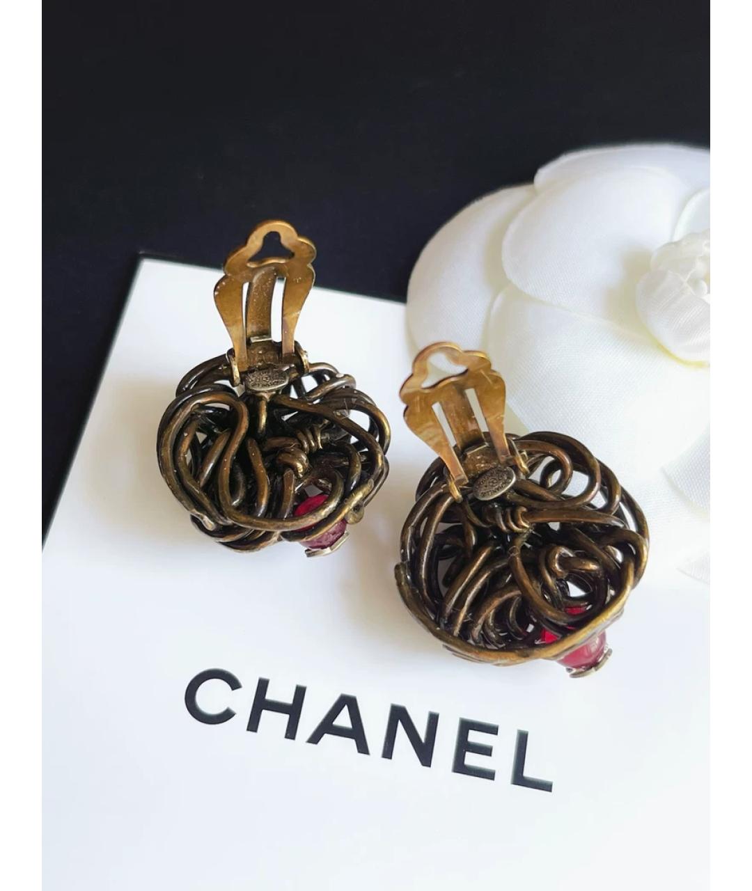 CHANEL Красные металлические серьги, фото 5