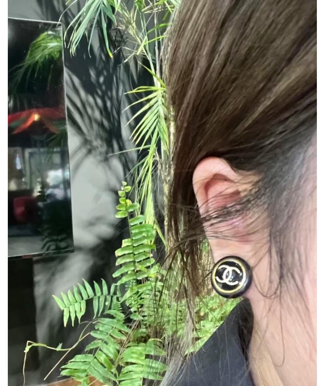 CHANEL Черные металлические клипсы, фото 5