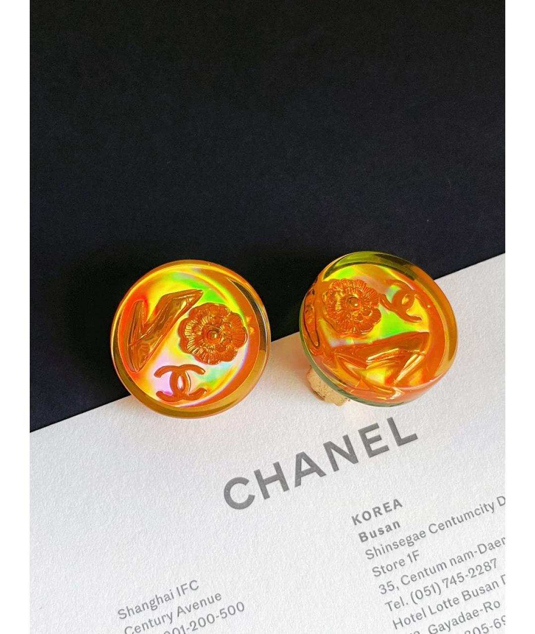 CHANEL Оранжевое пластиковые клипсы, фото 4
