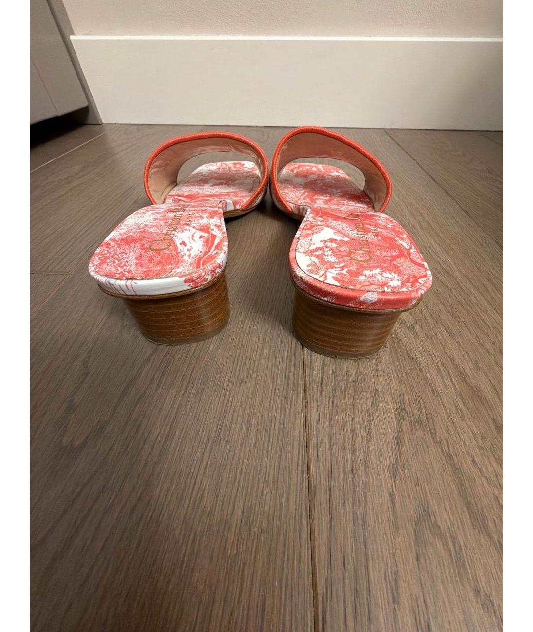 CHRISTIAN DIOR Коралловые текстильные мюли, фото 4