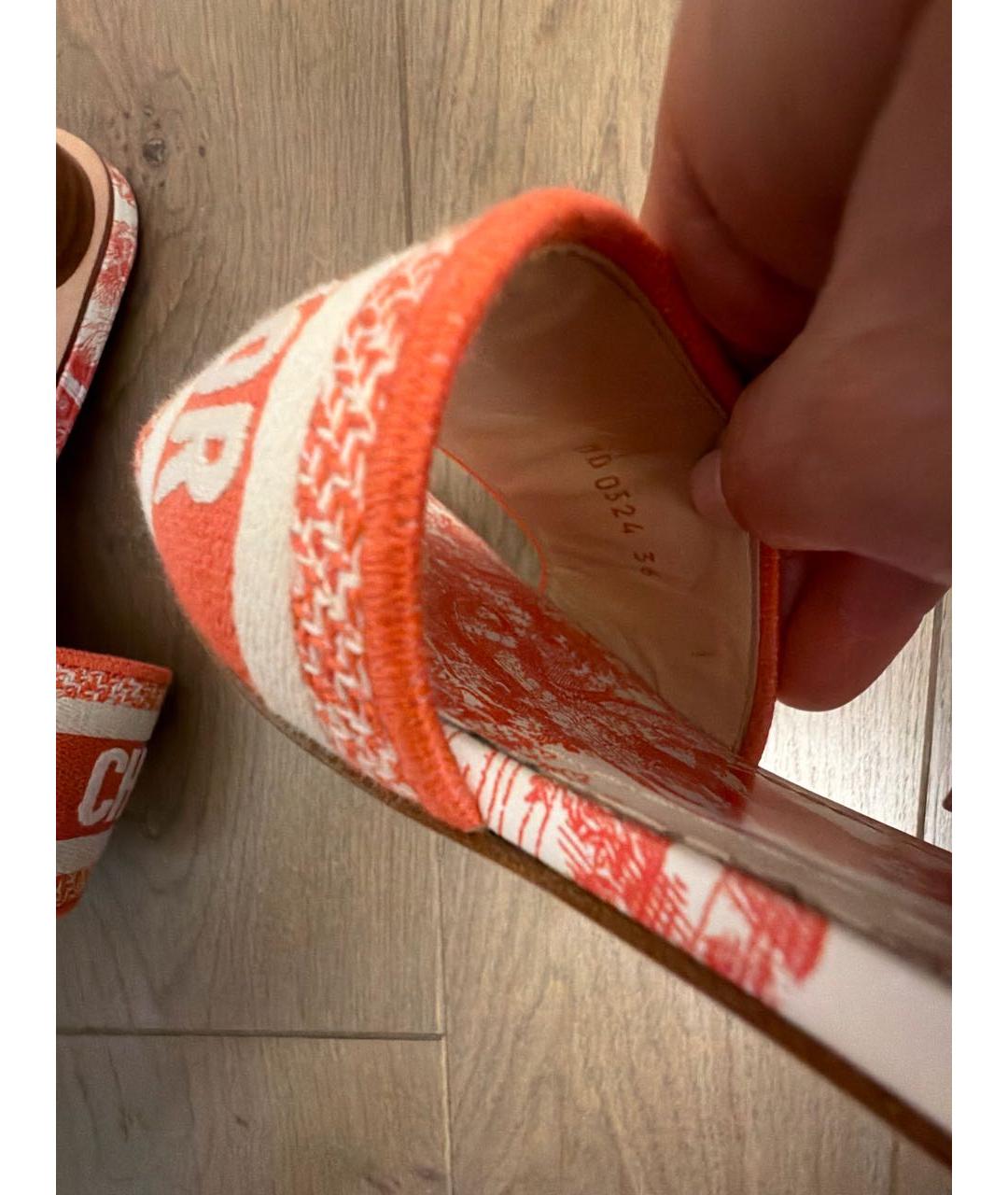 CHRISTIAN DIOR Коралловые текстильные мюли, фото 6