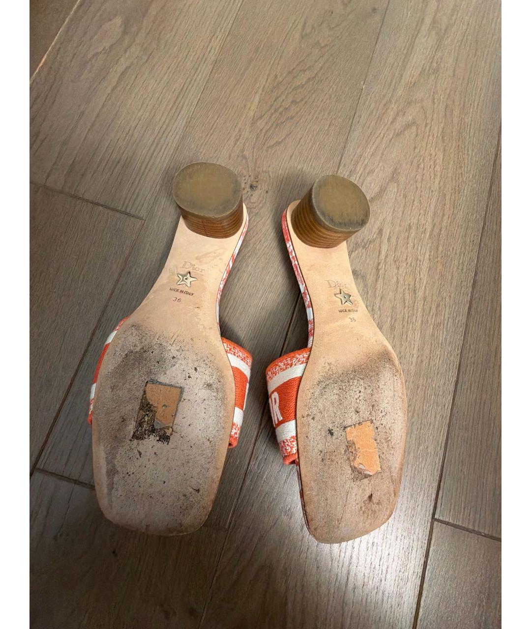 CHRISTIAN DIOR Коралловые текстильные мюли, фото 5